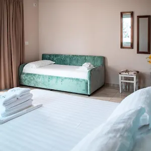 Hotel E Bardhe Butique, Sarande